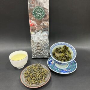 trà ô long trắng lâm đồng loại ngon hương rất thơm túi hút chân không 250g đảm bảo.