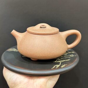 ấm trà tử sa thạch biều hỏa biến đất xốp ngấm hương trà 250ml pha trà đạo lên hương nhanh.