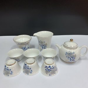 bộ tách trà đẹp gốm sứ cao cấp cảnh đức trấn vẽ hoa cúc pha trà xanh ngon