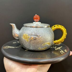 ấm bạc pha trà 999 nguyên chất hoa sen thủ công đẹp 250ml làm trà ngon hơn.