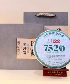 Trà phổ nhĩ sống 7520 Vân Nam Thất Thái Khổng Tước 2021 PNS07