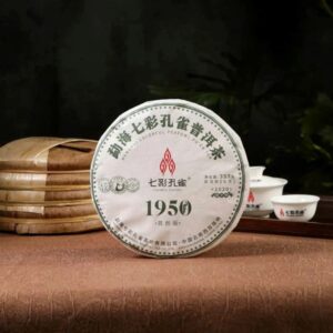 Trà phổ nhĩ sống Vân Nam Thất Thái Khổng Tước năm 2020 .