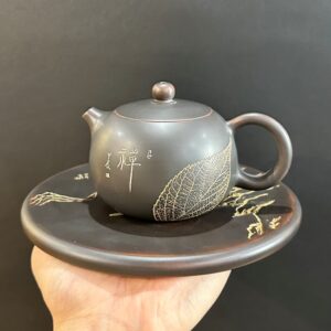 Ấm trà tử sanê hưng hỏa biến dáng tây thi khắc lá đề đẹp 210ml pha trà ngon.