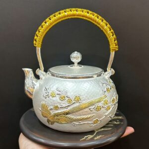 Ấm tetsubin bạc 999 nguyên chất gò tay thủ công báo xuân đun nước pha trà cực ngon 1L.