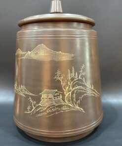 Hũ đựng bánh trà phổ cỡ lớn chứa nhiều bánh lên men ủ thơm bảo quản tốt.