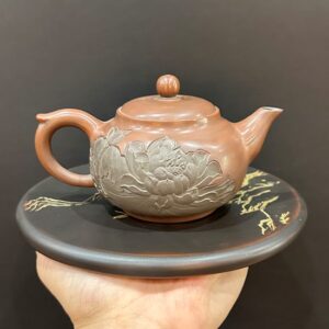 Ấm trà tử sa nê hưng hỏa biến thủy bình khắc sen đẹp 250ml pha trà ngon chất tốt.