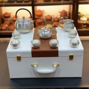 Bộ ấm pha trà bạc nguyên chất 999 gò tay thủ công họa tiết trúc pha trà cực ngon