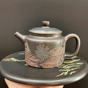 Ấm trà tử sa cao cấp pha trà ngon dáng đức trung khắc phố cổ thủ công đẹp 300ml.