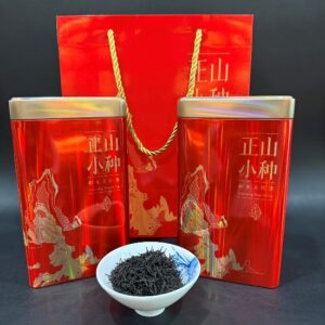 Hồng Trà Chính Sơn Tiểu Chủng cao cấp hộp 250g thơm ngon pha được nhiều nước.