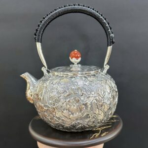 Ấm đun nước pha trà bạc nguyên chất gò tay phụng mẫu đơn đẹp 1,2L AN86.