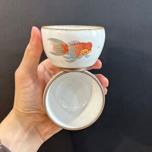 Ly uống trà sứ cảnh đức gốm thái hội nung củi vẽ tay cá tinh xảo 80ml làm chén trà chủ.