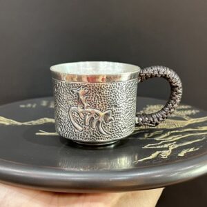 Ly trà bạc nguyên chất 999 làm chén uống trà có quai hình ngựa đẹp 50ml.