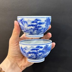 Ly trà chủ sứ cảnh đức men lam cao cấp vẽ tay thiên lý giang sơn 130ml CS83.