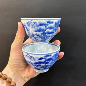 Ly trà sứ cảnh đức cao cấp men lam vẽ tay thiên lý giang sơn làm chén chủ110ml CS81.