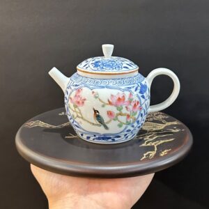 Ấm trà sứ cảnh đức cao cấp vẽ tay báo xuân chim thủ công 200ml đẹp AS48.
