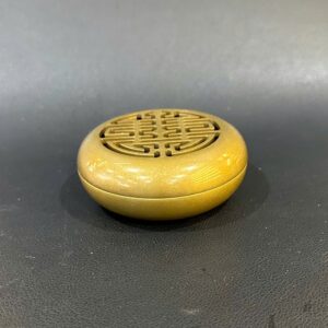 Lư trầm đồng cỡ nhỏ đốt nhang vân mây màu vàng đẹp 7x3cm LD70.
