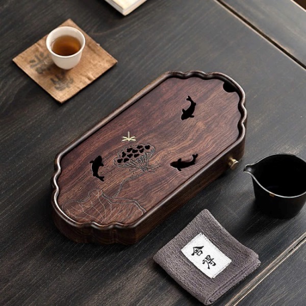 Khay dung am chen bang go gu dang hop co nho hinh sen ca dep 32x15cm KTG13 (1) Khay đựng ấm chén bằng gỗ gụ dạng hộp cỡ nhỏ hình sen cá đẹp 32x15cm KTG13.