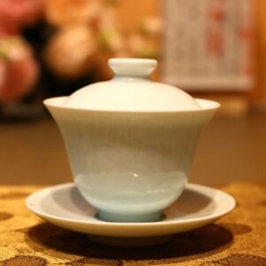 Chén Khải Sứ Cảnh Đức Trắng Vân Hoa Nổi Dáng Cao 150ml AS86